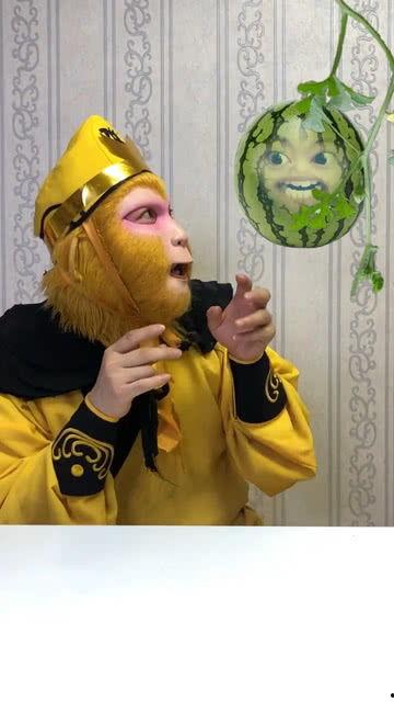 小明吃瓜吐籽视频,小明吃瓜吐籽趣味瞬间