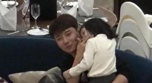 吴川一家人吃瓜事件视频,一场引发网友热议的“瓜农”风波