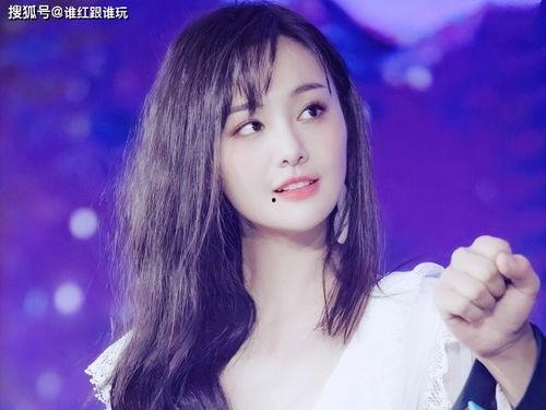 郑爽吃瓜的视频,揭秘娱乐圈幕后真相